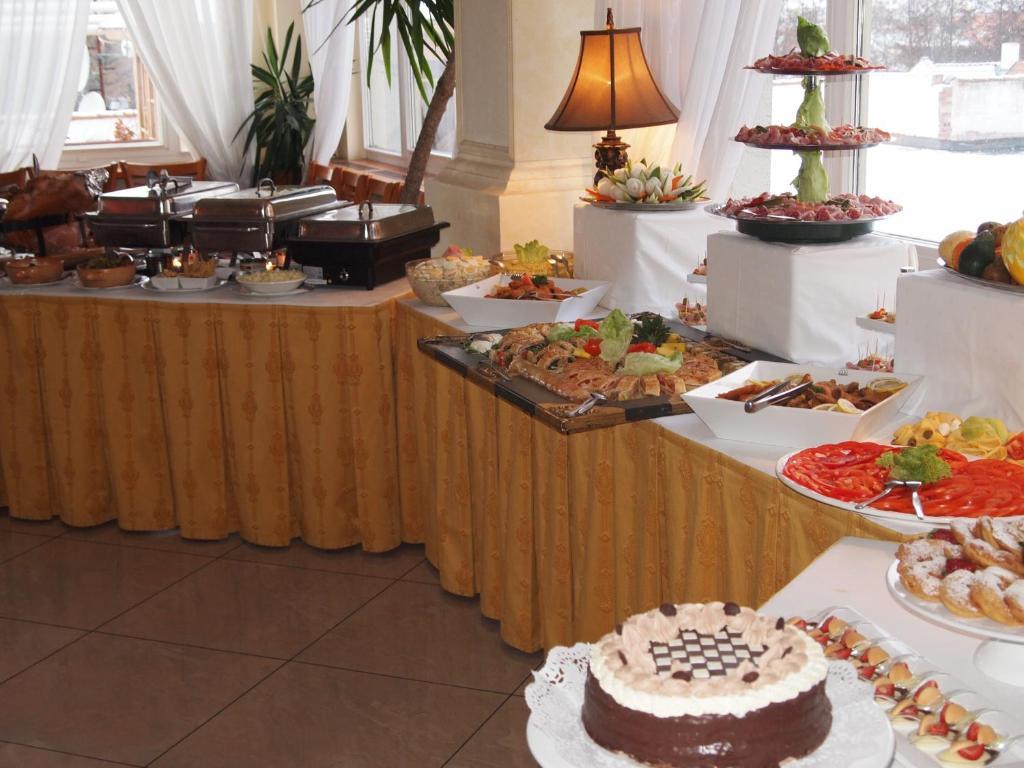 Hotel Bila Ruze Pisek  Luaran gambar