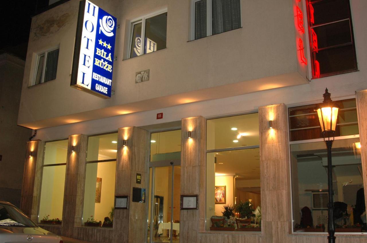 Hotel Bila Ruze Pisek  Luaran gambar